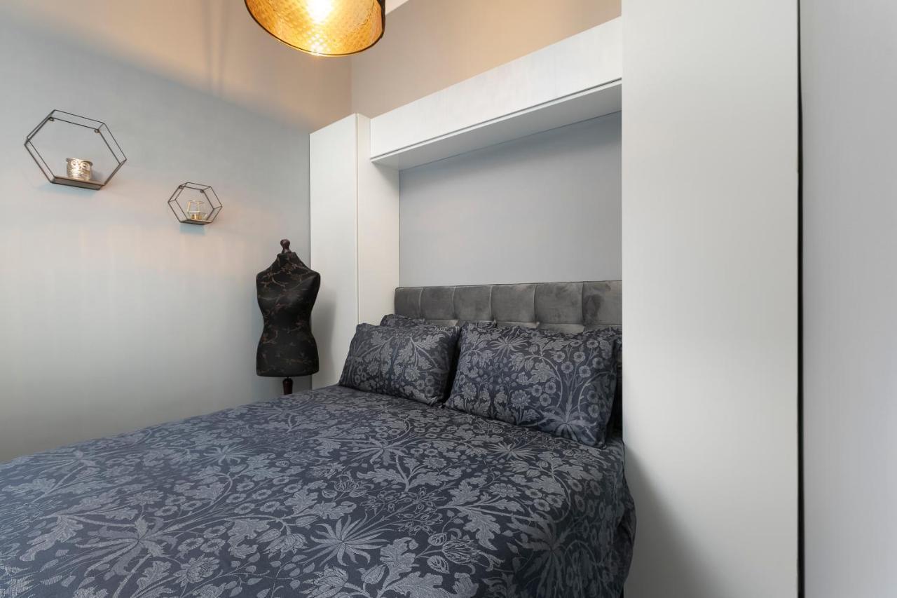 Marine Parade Sea View 2-Bedroom Apartment Brighton Exterior photo